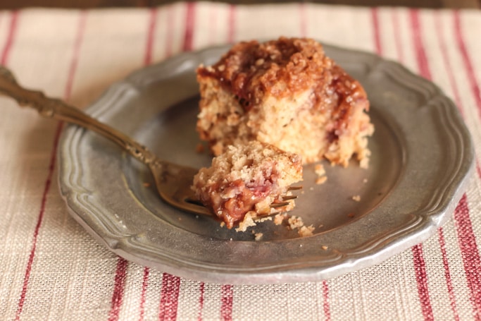 Strawberry Rhubarb Coffee Cake